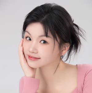 韦小妮
