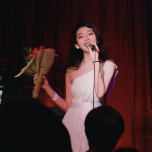 Cindy吃豆花儿