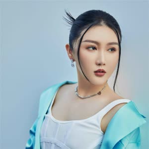 AI蒋雪儿